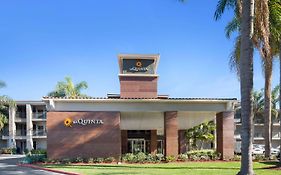 La Quinta Inn & Suites Orange County Santa Ana